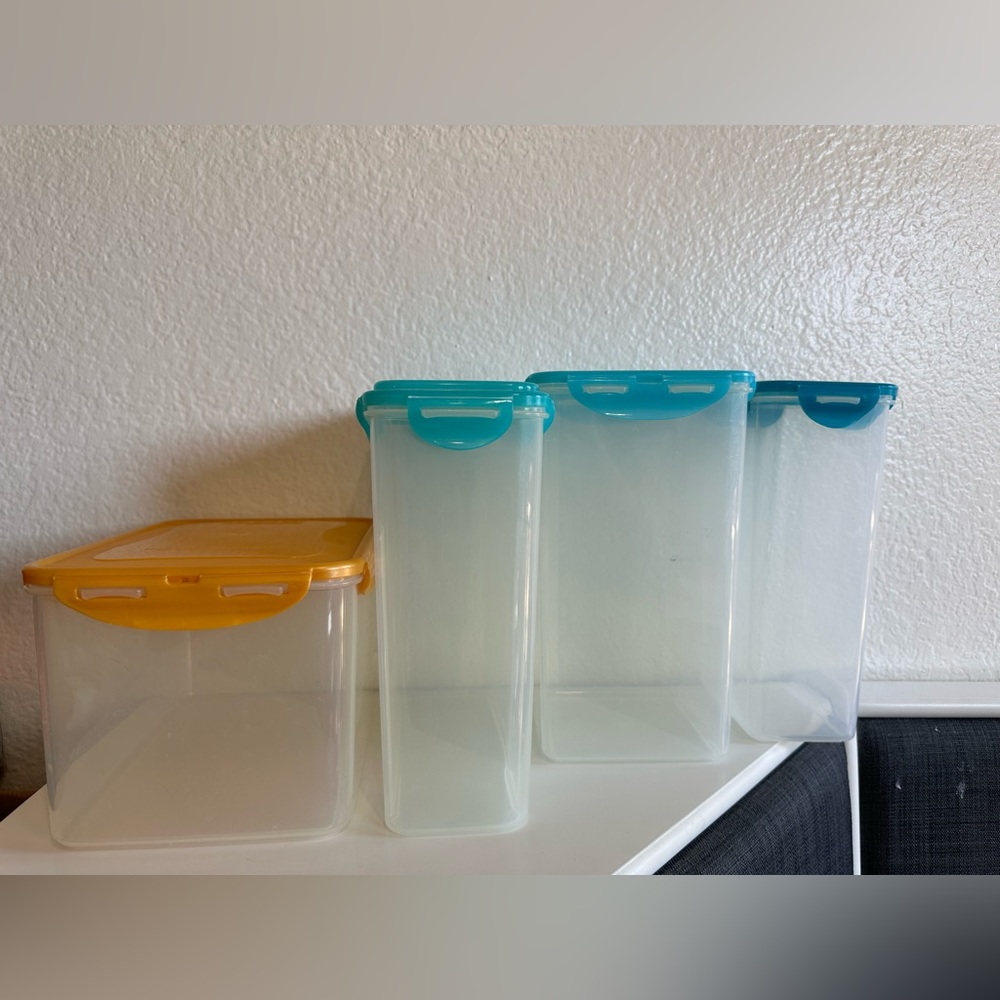 Lock & Lock Tall Storage Containers W/  Lids Set of 4